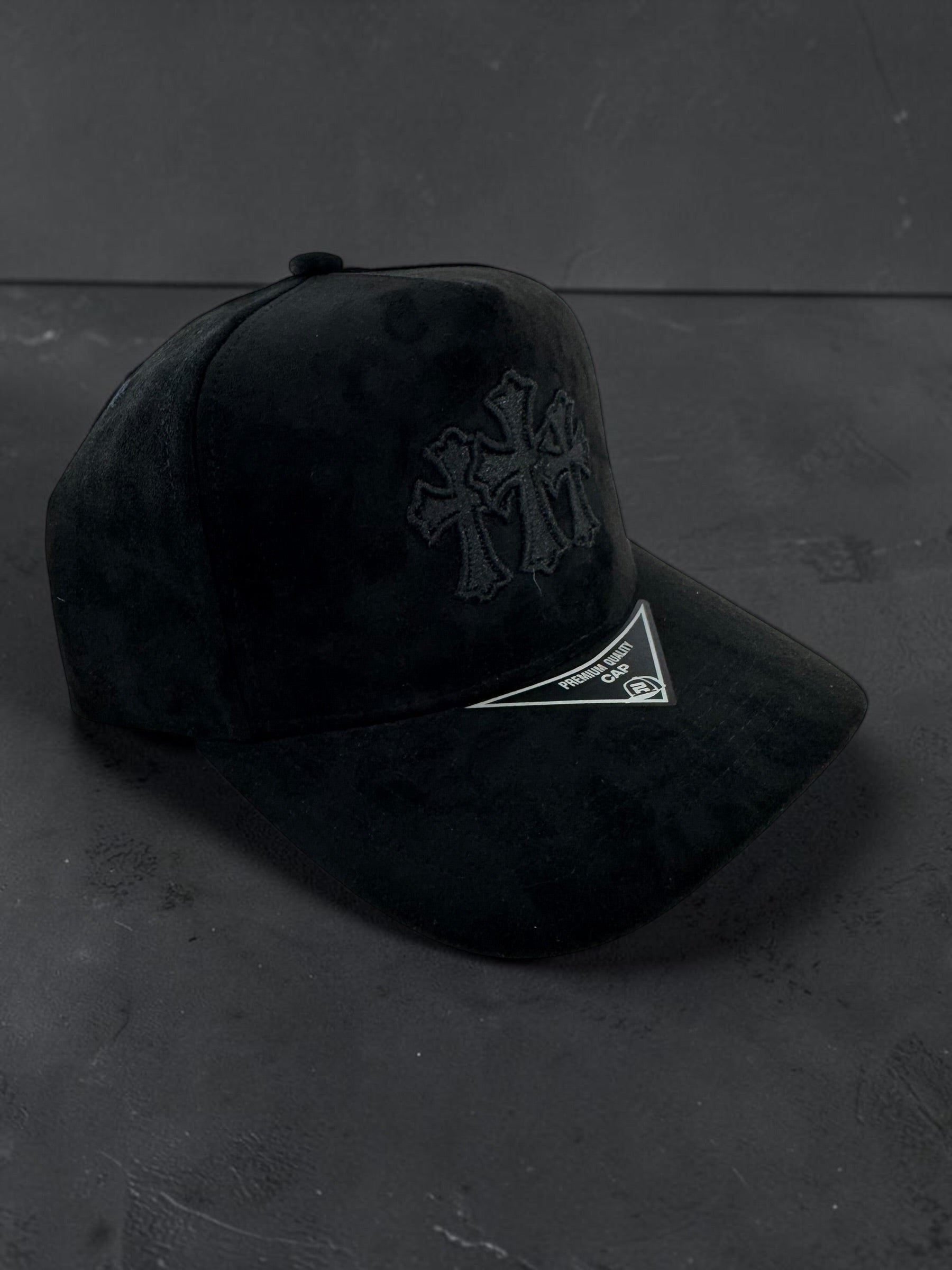 Triple Cross Black